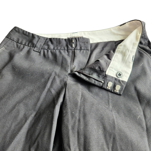 Banana Republic black wool stretch mid Length mid rise shorts - Picture 3 of 8
